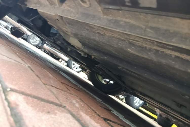 Used CHANGAN UNI-V 2022 1.5T Prestige Version Chassis Front Left
