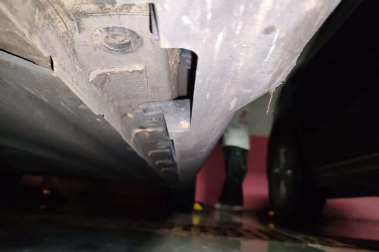 Used CHANGAN UNI-V 2022 1.5T Prestige Version Chassis Front Left