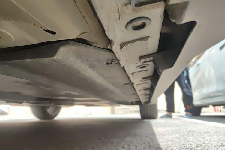 Used CHANGAN UNI-V 2022 1.5T Prestige Version Chassis Front Left