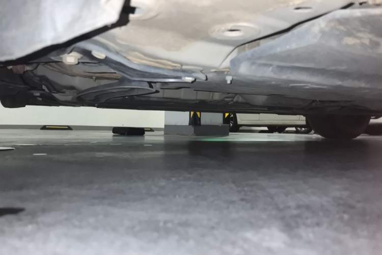 Used CHANGAN UNI-V 2022 1.5T Prestige Version Chassis Front Left
