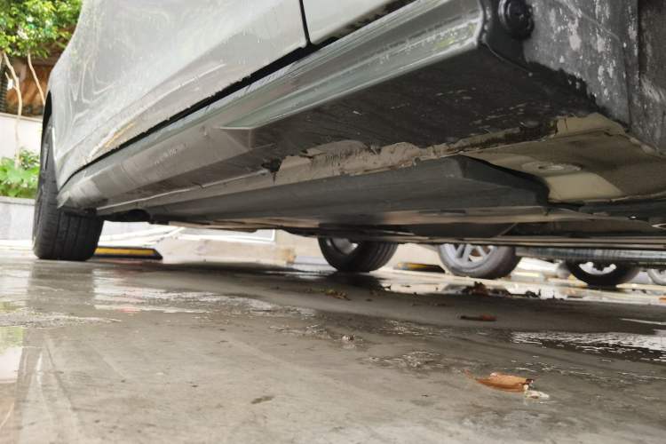 Used CHANGAN UNI-V 2022 1.5T Prestige Version Chassis Front Right