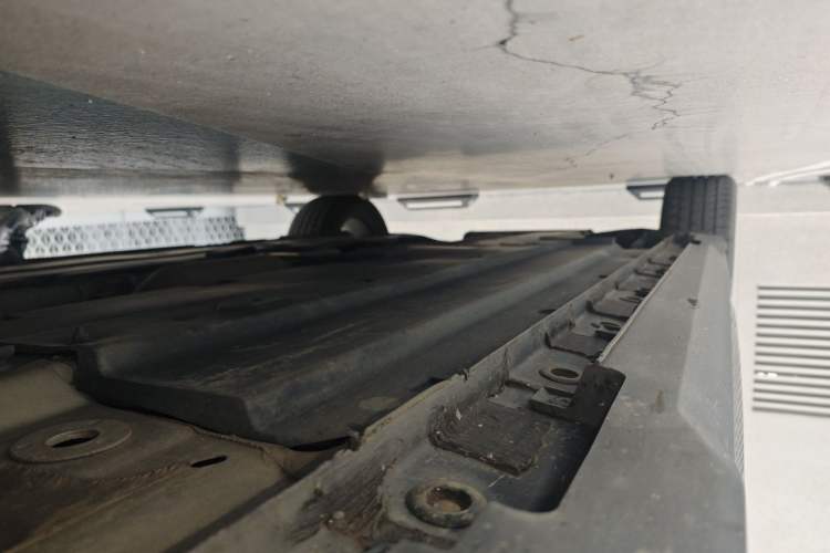 Used CHANGAN UNI-V 2022 1.5T Smart Navigation Version Chassis Front Right