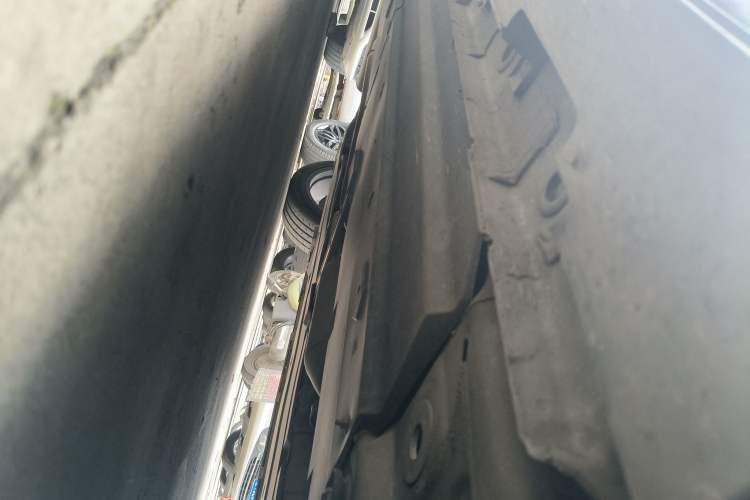 Used CHANGAN UNI-V 2022 1.5T Smart Navigation Version Chassis Front Right