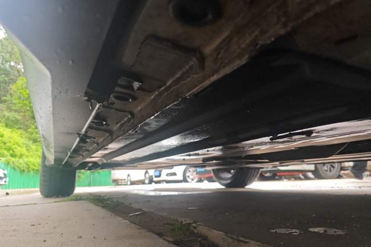 Used CHANGAN UNI-V 2022 1.5T Prestige Version Chassis Front Right