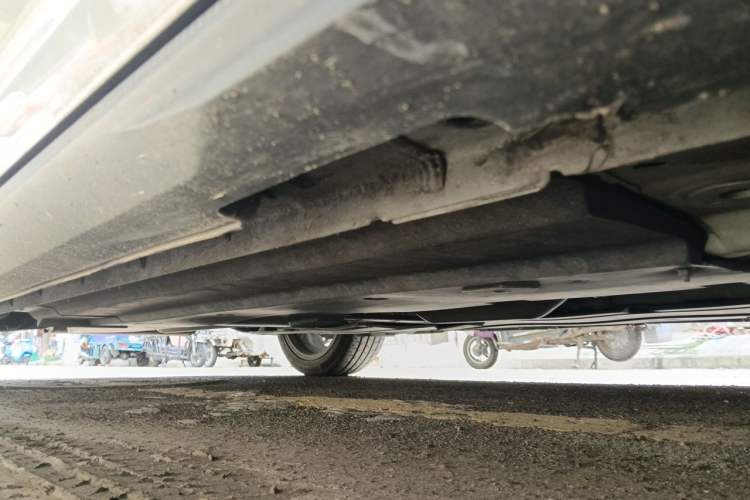 Used CHANGAN UNI-V 2022 1.5T Prestige Version Chassis Front Right