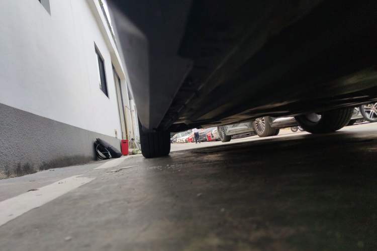 Used CHANGAN UNI-V 2022 1.5T Prestige Version Chassis Front Right