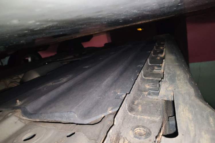 Used CHANGAN UNI-V 2022 1.5T Prestige Version Chassis Front Right
