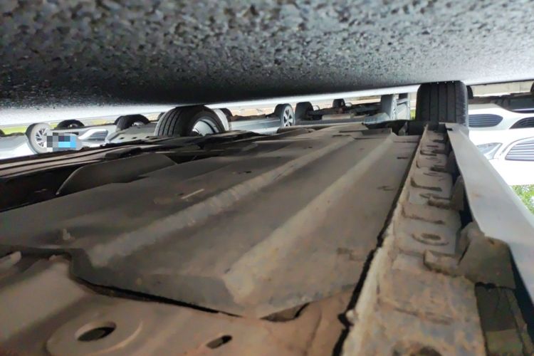 Used CHANGAN UNI-V 2022 1.5T Prestige Version Chassis Front Right