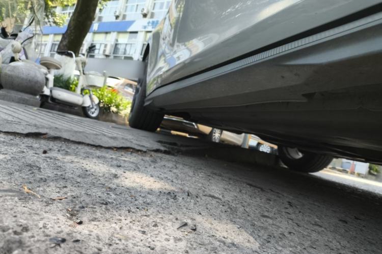 Used CHANGAN UNI-V 2022 1.5T Prestige Version Chassis Front Right