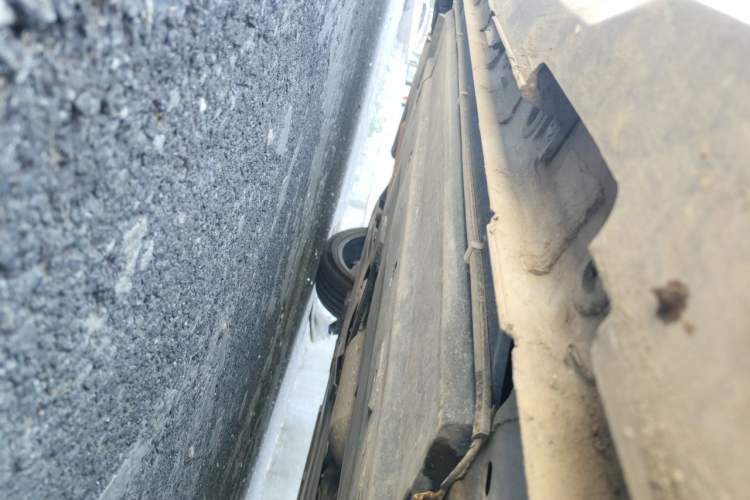 Used CHANGAN UNI-V 2022 1.5T Prestige Version Chassis Front Right