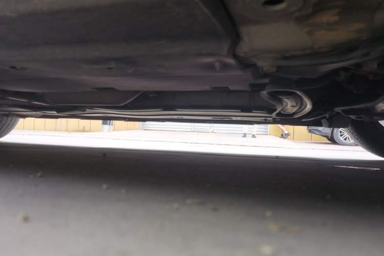 Used CHANGAN UNI-V 2022 1.5T Smart Navigation Version Chassis Front Right