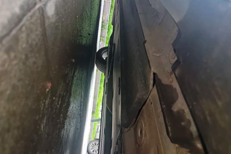 Used CHANGAN UNI-V 2022 1.5T Prestige Version Chassis Front Right