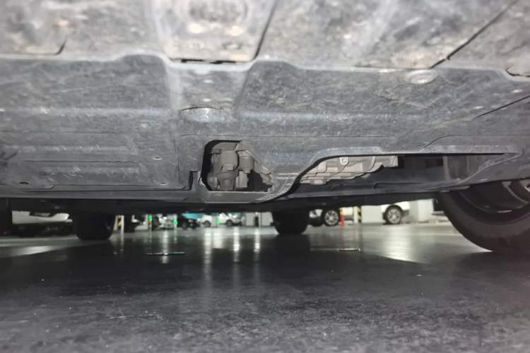 Used CHANGAN UNI-V 2022 1.5T Prestige Version Chassis Front