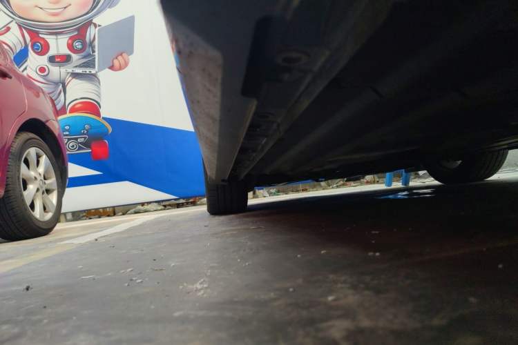Used CHANGAN UNI-V 2022 1.5T Prestige Version Chassis Rear Left