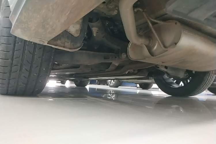 Used CHANGAN UNI-V 2022 1.5T Prestige Version Chassis Rear Left