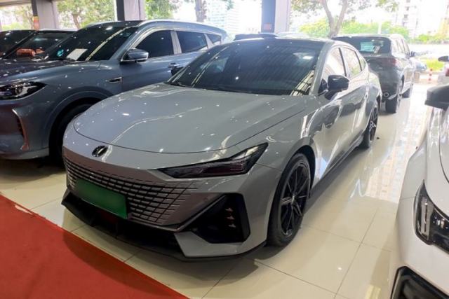 Used CHANGAN UNI-V 2022 1.5T Prestige Version