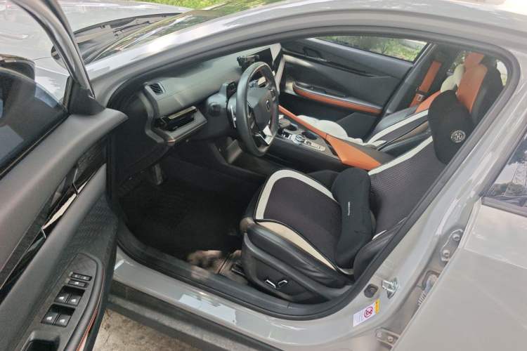 Used CHANGAN UNI-V 2022 1.5T Prestige Version Driver Seat