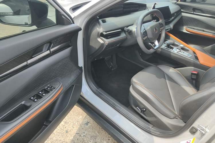 Used CHANGAN UNI-V 2022 1.5T Prestige Version Driver Seat