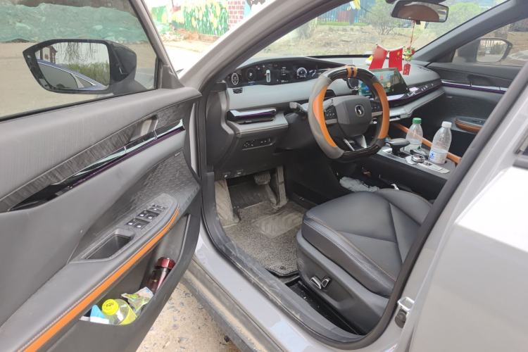 Used CHANGAN UNI-V 2022 1.5T Smart Navigation Version Driver Seat