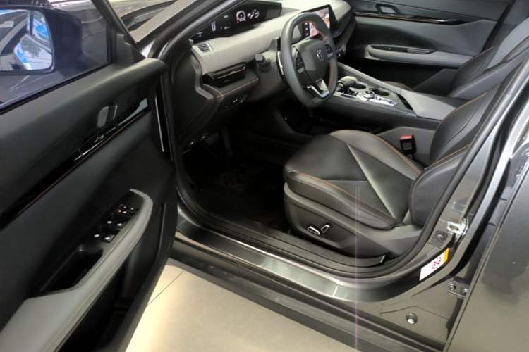Used CHANGAN UNI-V 2022 1.5T Prestige Version Driver Seat