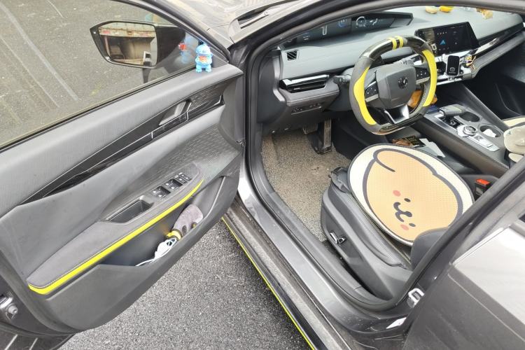 Used CHANGAN UNI-V 2022 1.5T Sport Edition Driver Seat