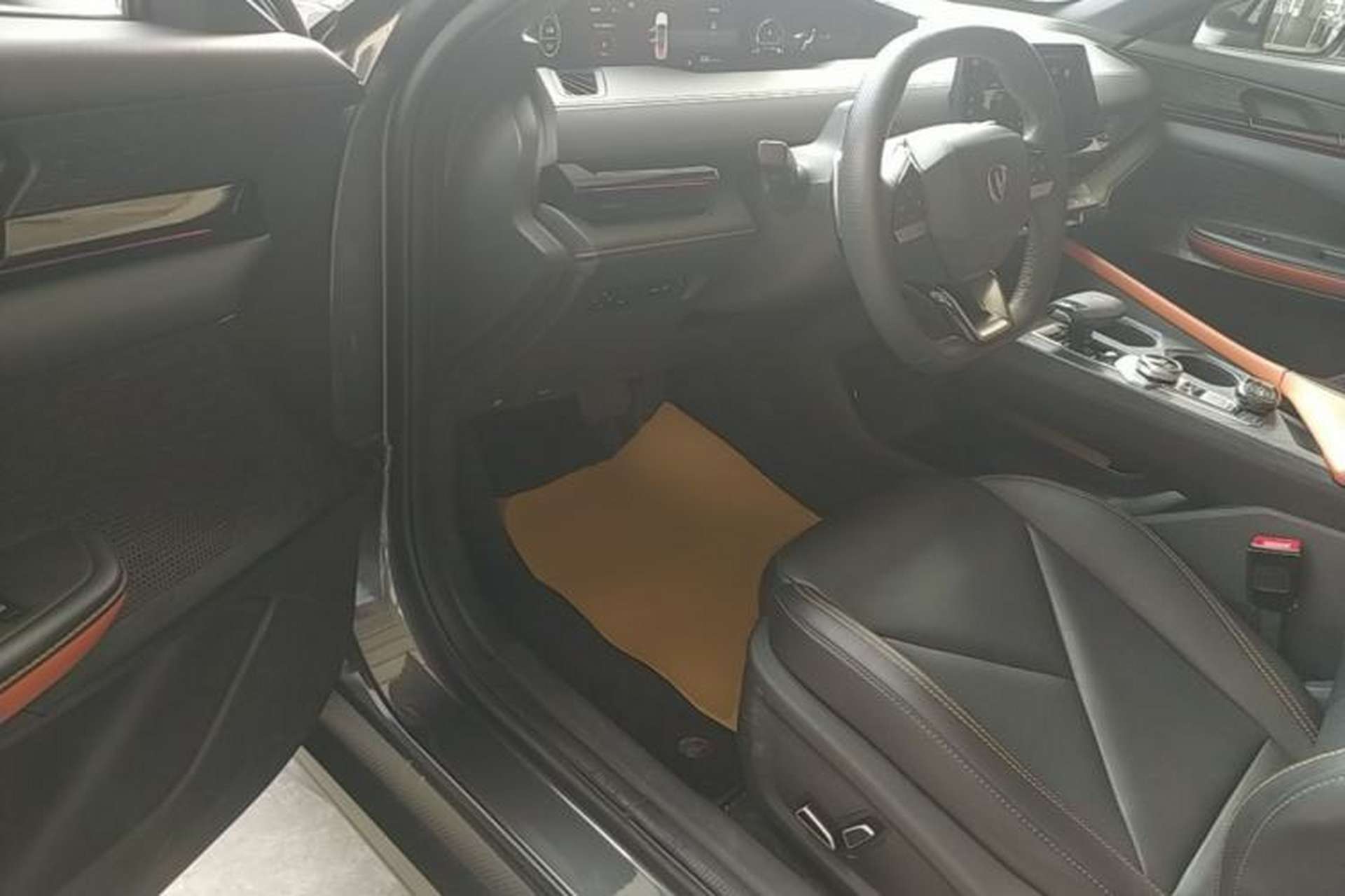 Used CHANGAN UNI-V 2022 1.5T Prestige Version Driver Seat