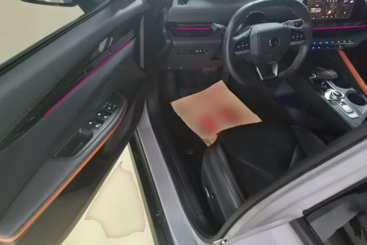 Used CHANGAN UNI-V 2022 1.5T Smart Navigation Version Driver Seat