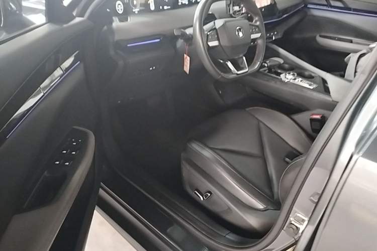 Used CHANGAN UNI-V 2022 1.5T Prestige Version Driver Seat