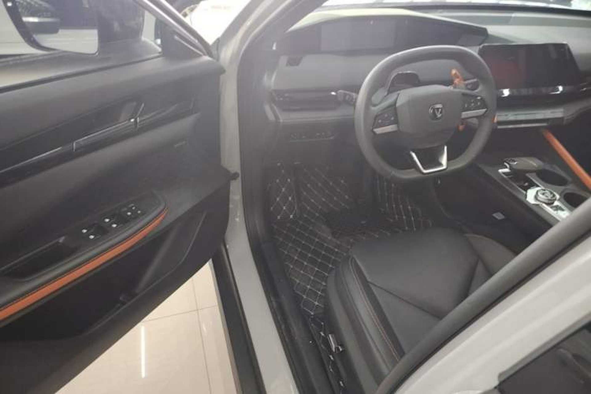 Used CHANGAN UNI-V 2022 1.5T Prestige Version Driver Seat