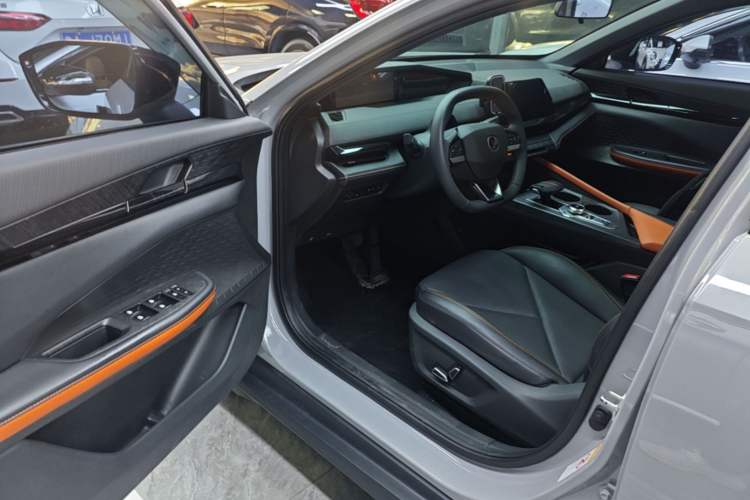 Used CHANGAN UNI-V 2022 1.5T Prestige Version Driver Seat