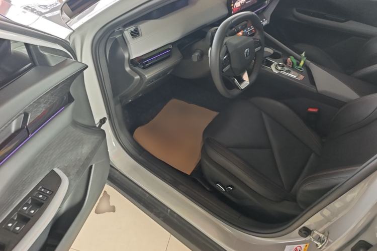 Used CHANGAN UNI-V 2022 1.5T Prestige Version Driver Seat