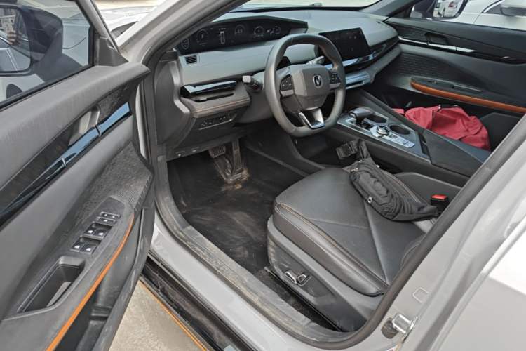 Used CHANGAN UNI-V 2022 1.5T Sport Edition Driver Seat