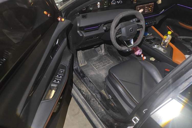 Used CHANGAN UNI-V 2022 1.5T Prestige Version Driver Seat