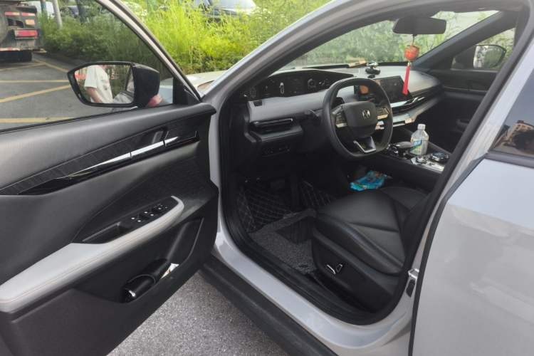 Used CHANGAN UNI-V 2022 1.5T Prestige Version Driver Seat