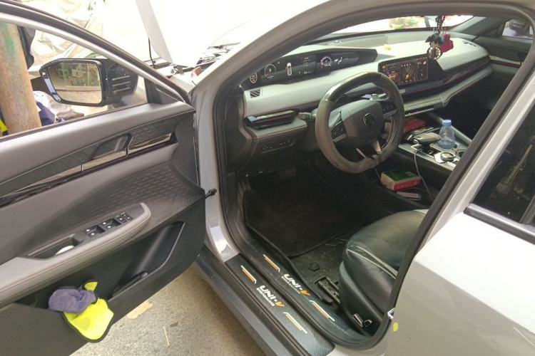 Used CHANGAN UNI-V 2022 1.5T Prestige Version Driver Seat