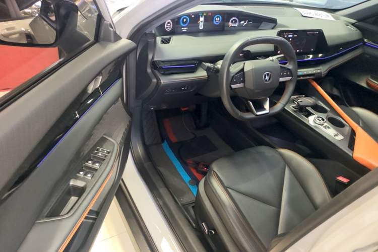 Used CHANGAN UNI-V 2022 1.5T Prestige Version Driver Seat