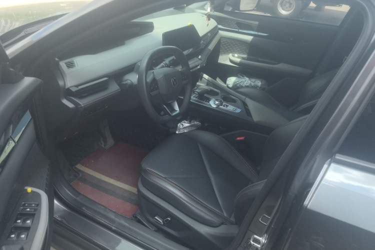 Used CHANGAN UNI-V 2022 1.5T Prestige Version Driver Seat