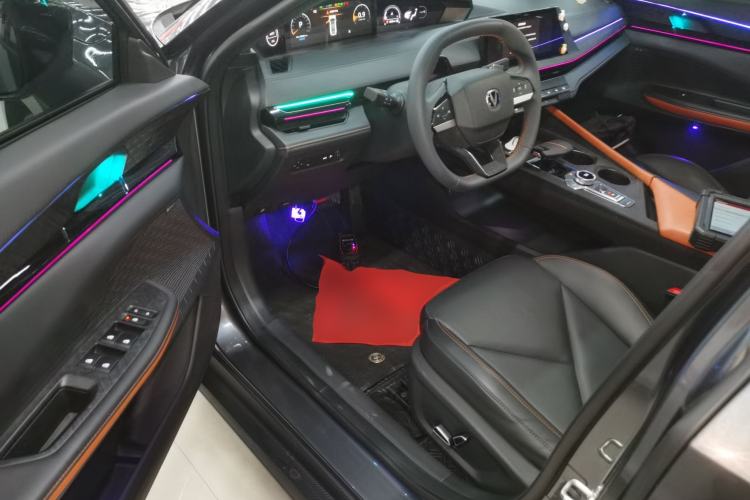 Used CHANGAN UNI-V 2022 1.5T Prestige Version Driver Seat