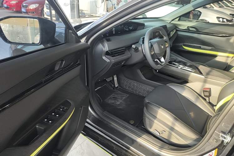 Used CHANGAN UNI-V 2022 1.5T Sport Edition Driver Seat