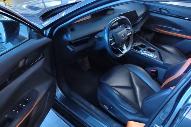Used CHANGAN UNI-V 2022 1.5T Sport Edition Driver Seat