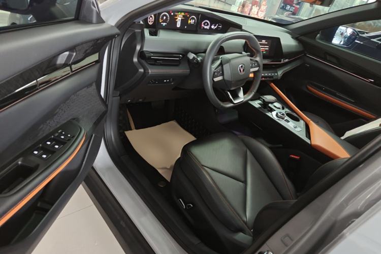 Used CHANGAN UNI-V 2022 1.5T Prestige Version Driver Seat