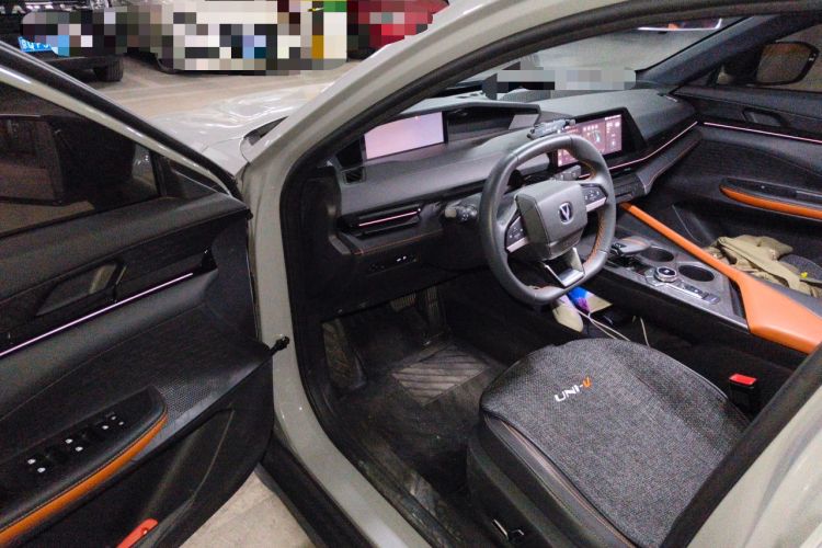 Used CHANGAN UNI-V 2022 1.5T Prestige Version Driver Seat