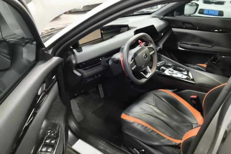 Used CHANGAN UNI-V 2022 2.0T Leading-Speed Edition Driver Seat
