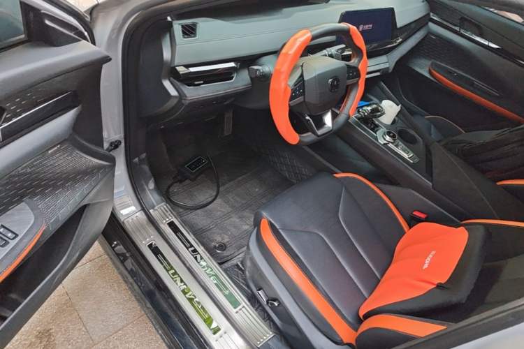 Used CHANGAN UNI-V 2022 2.0T Leading-Speed Edition Driver Seat