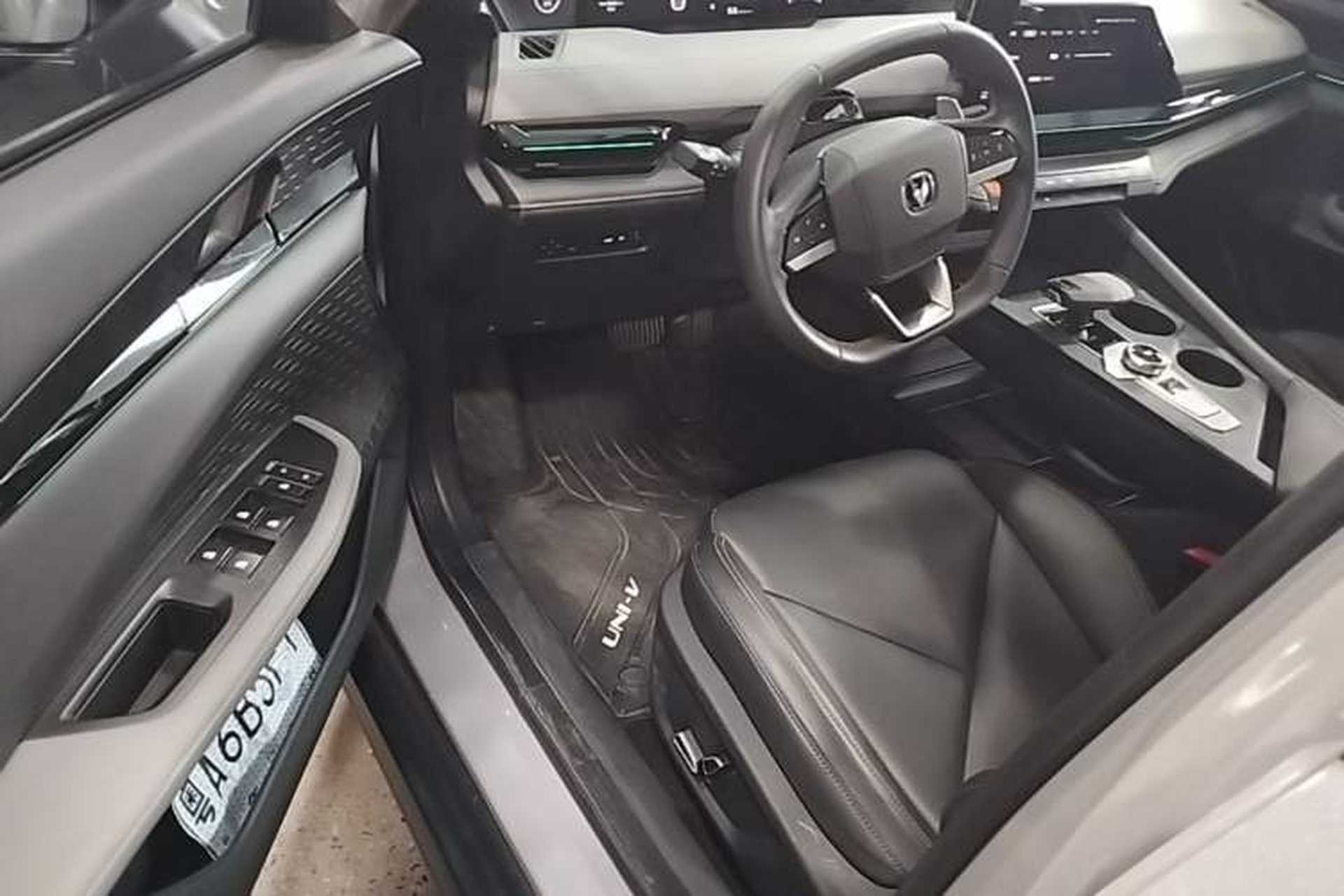 Used CHANGAN UNI-V 2022 1.5T Prestige Version Driver Seat
