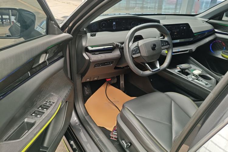 Used CHANGAN UNI-V 2022 1.5T Sport Edition Driver Seat
