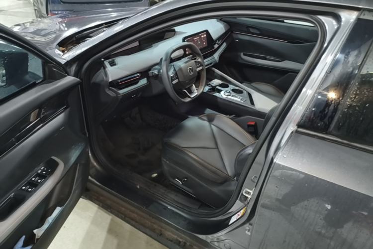 Used CHANGAN UNI-V 2022 1.5T Smart Navigation Version Driver Seat