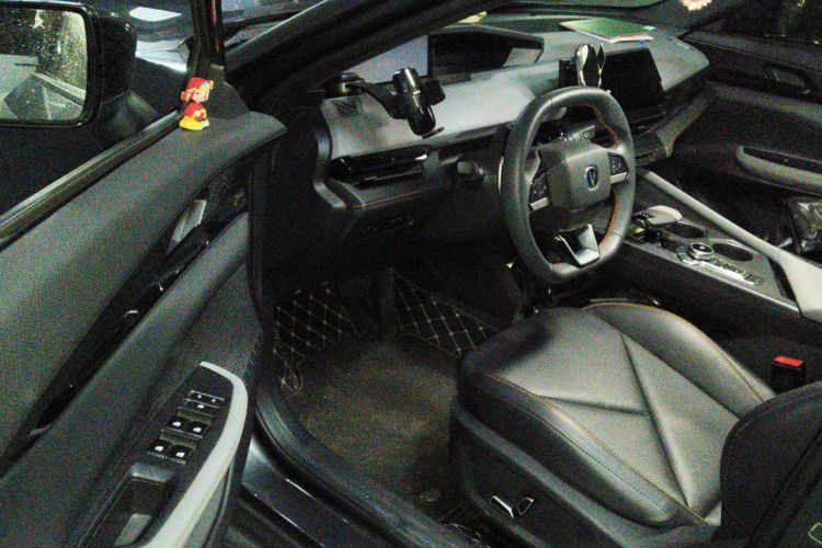 Used CHANGAN UNI-V 2022 1.5T Prestige Version Driver Seat