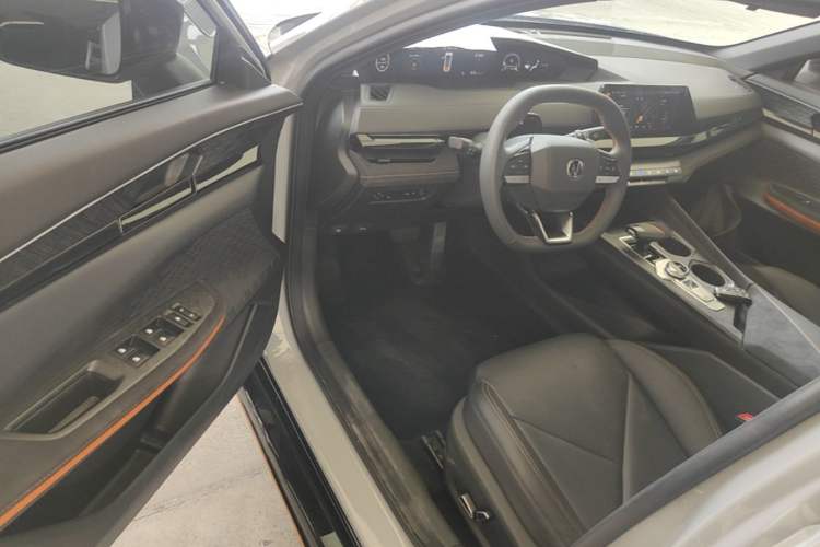 Used CHANGAN UNI-V 2022 1.5T Sport Edition Driver Seat