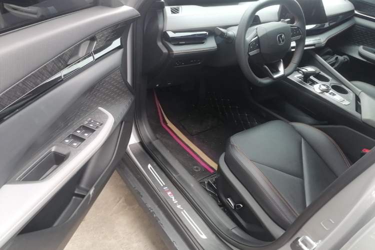 Used CHANGAN UNI-V 2022 1.5T Prestige Version Driver Seat